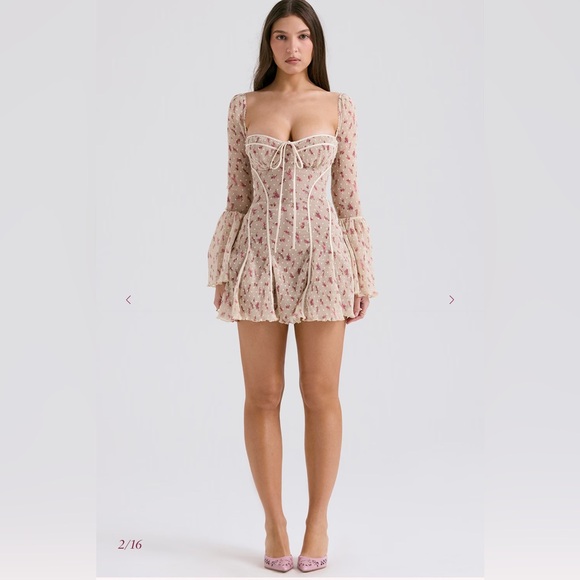 ANALISSA
Vintage Cream Rose Print Corset Mini Dress - Picture 2 of 11